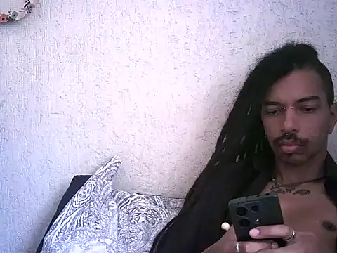 Snapshot of DarkSlim666 chatting on January 18, 4:00 pm DarkSlim666 online show from January 18, 4:00 pm