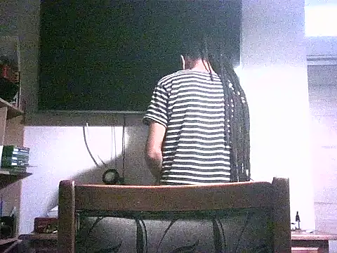 Snapshot of DarkSlim666 chatting on February 4, 10:36 pm DarkSlim666 online show from February 4, 10:36 pm