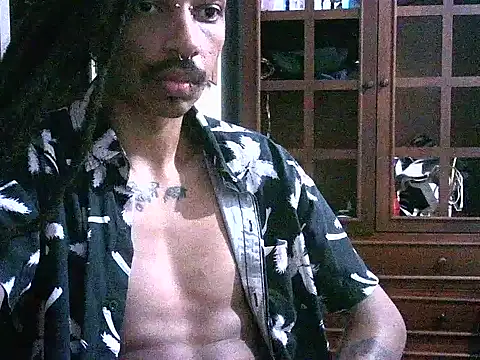 Snapshot of DarkSlim666 chatting on February 14, 3:03 am DarkSlim666 online show from February 14, 3:03 am