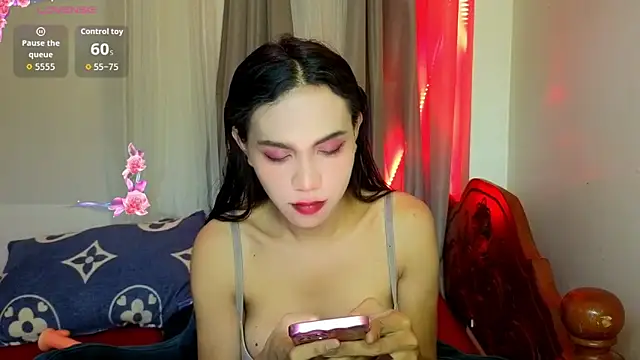 Snapshot of Horny_Sassy chatting on May 18, 8:53 am Horny Sassy online show from May 18, 8:53 am