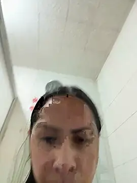 Snapshot of yesie_hot chatting on September 9, 12:10 am yesie hot online show from September 9, 12:10 am