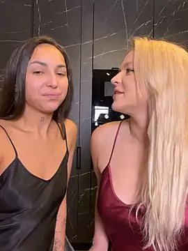 Snapshot of Keep_us_wild chatting on January 5, 10:50 pm Keep us wild online show from January 5, 10:50 pm