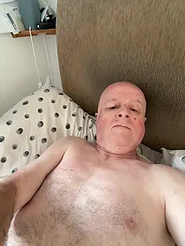 Snapshot of locallad88 chatting on July 3, 7:48 am locallad88 online show from July 3, 7:48 am