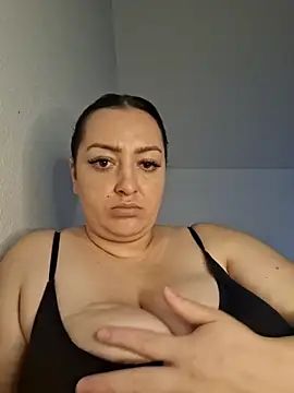 mihaelaa online show from October 22, 3:01 pm