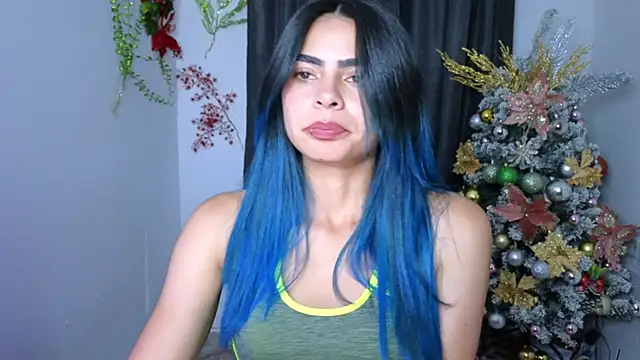 Snapshot of sexyladyy_ chatting on January 10, 12:23 am sexyladyy online show from January 10, 12:23 am