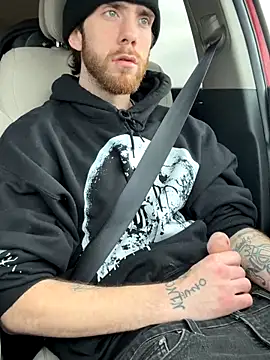 Snapshot of KcCumz19 chatting on January 5, 6:44 pm KcCumz19 online show from January 5, 6:44 pm