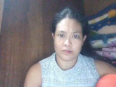 Snapshot of Ericababes chatting on June 29, 10:15 am Ericababes online show from June 29, 10:15 am