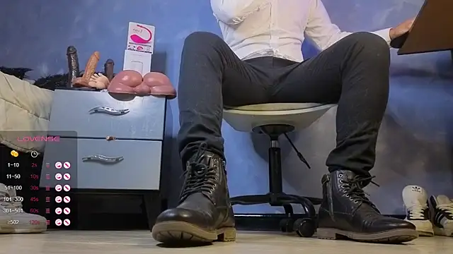 TomLover 12 online show from March 2, 12:24 am