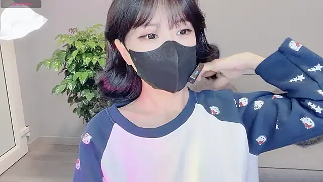 Mya Lee online show from March 1, 5:37 pm