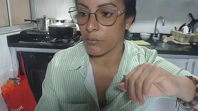 kateleyagrey online show from November 1, 7:38 pm