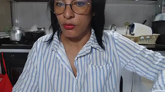 kateleyagrey online show from November 16, 12:00 pm