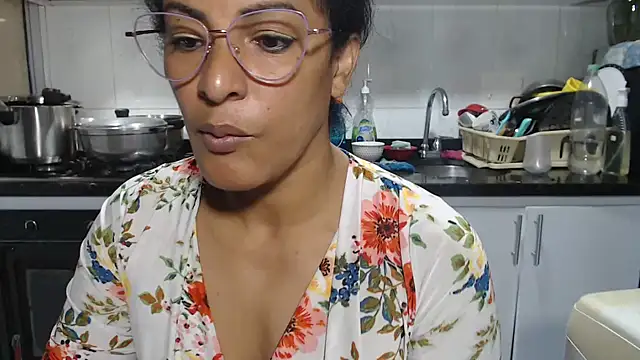 kateleyagrey online show from February 7, 7:17 pm