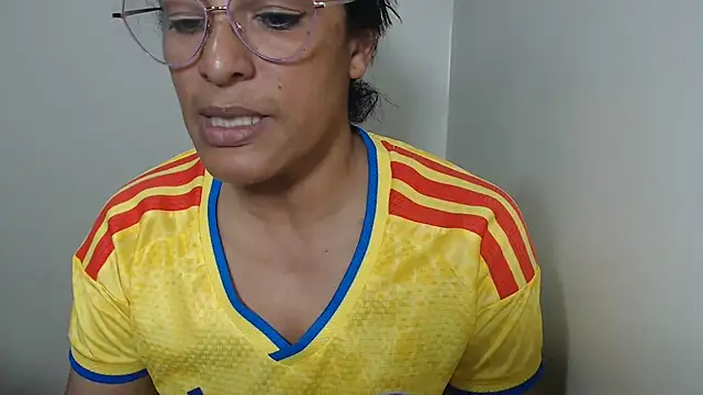 kateleyagrey online show from July 3, 8:26 pm