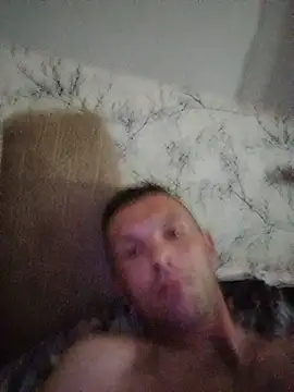 Snapshot of liderek83 chatting on June 21, 1:30 am liderek83 online show from June 21, 1:30 am