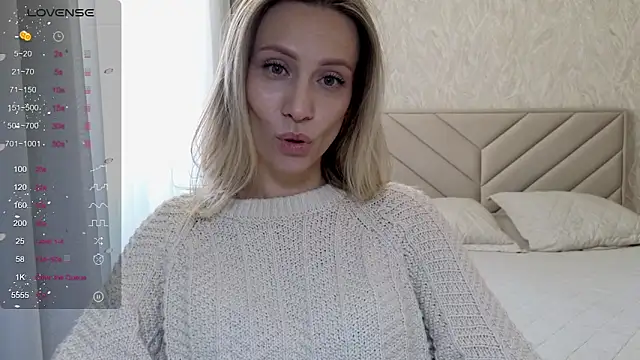 Snapshot of Alice_Wonders chatting on April 29, 7:12 am Alice Wonders online show from April 29, 7:12 am
