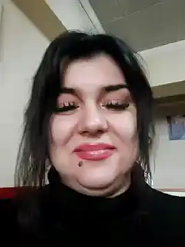 Snapshot of TinaMaay chatting on December 10, 11:32 am TinaMaay online show from December 10, 11:32 am