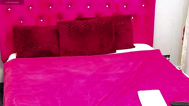 Snapshot of TinaMaay chatting on December 12, 7:30 am TinaMaay online show from December 12, 7:30 am