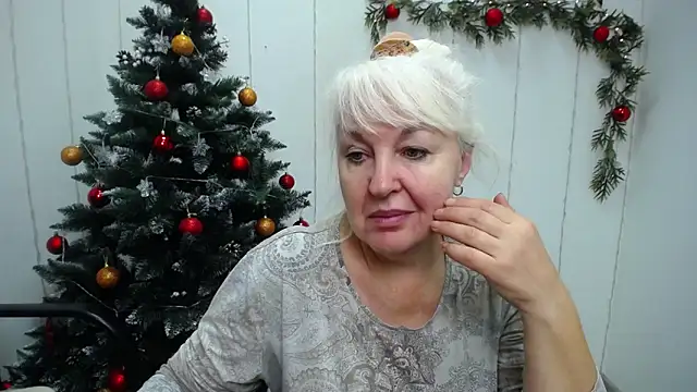 BlondyLeeBest online show from December 1, 7:14 pm
