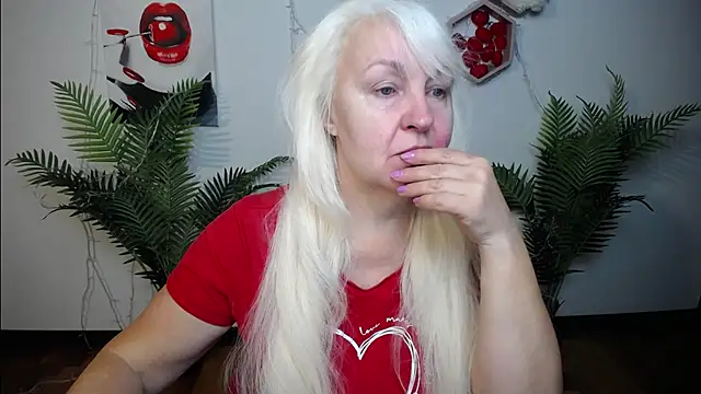 BlondyLeeBest online show from March 1, 7:27 pm