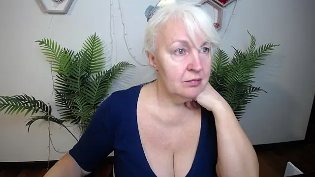BlondyLeeBest online show from April 15, 6:26 pm