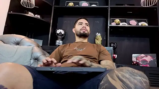 matteosantos online show from December 17, 11:27 am