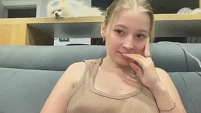 CharmingSarah online show from January 29, 5:56 pm