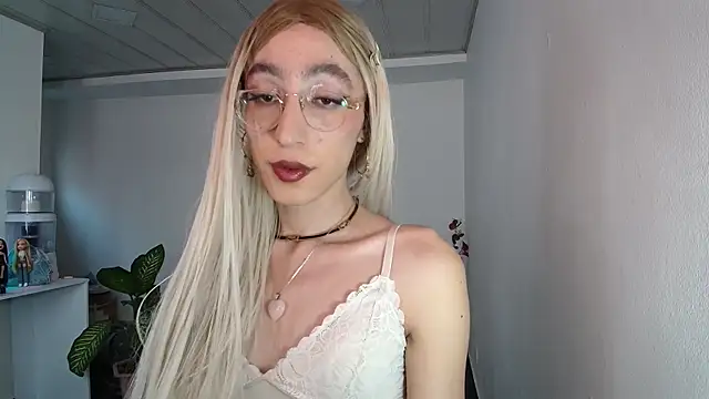 Snapshot of NicoleCortez chatting on January 23, 9:39 pm NicoleCortez online show from January 23, 9:39 pm