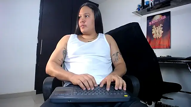 junaiker roa online show from November 6, 12:11 am