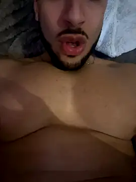 Snapshot of pimentfort77 chatting on October 23, 9:24 pm pimentfort77 online show from October 23, 9:24 pm