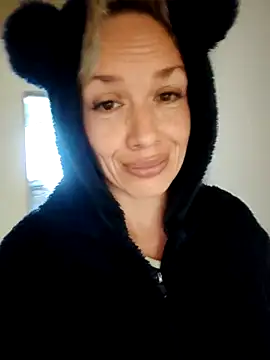 sexymarilyncolombia online show from February 15, 3:50 pm