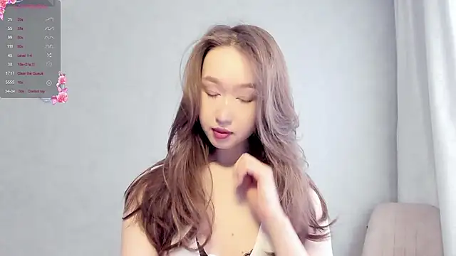 Snapshot of _luna_022 chatting on March 22, 7:04 am luna 022 online show from March 22, 7:04 am