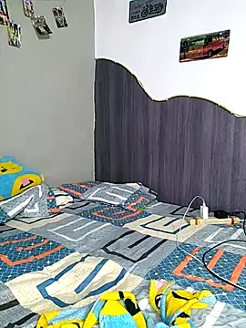 Little Naughty Nicole online show from April 10, 5:56 am