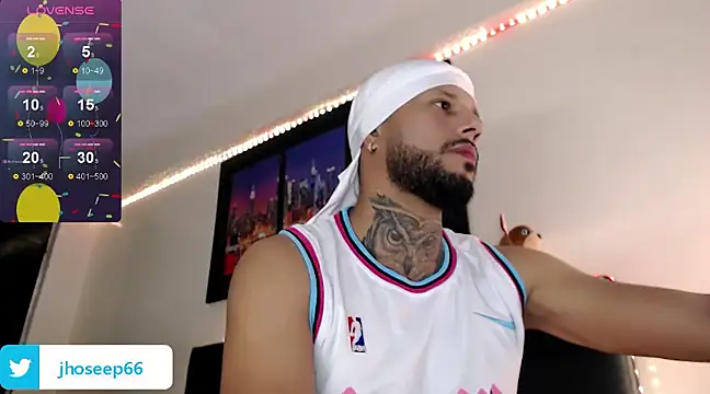 Snapshot of nicky_smiller chatting on February 12, 5:15 am nicky smiller online show from February 12, 5:15 am