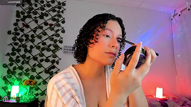 cailynhot online show from March 8, 10:46 pm