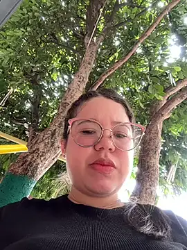 Snapshot of Lucyklein2022 chatting on January 9, 3:44 pm Lucyklein2022 online show from January 9, 3:44 pm