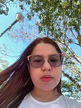 Snapshot of Lucyklein2022 chatting on January 22, 2:24 pm Lucyklein2022 online show from January 22, 2:24 pm