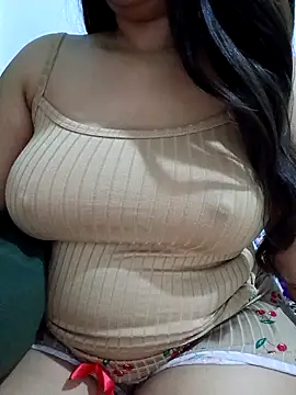 iamnicole online show from May 15, 6:15 pm