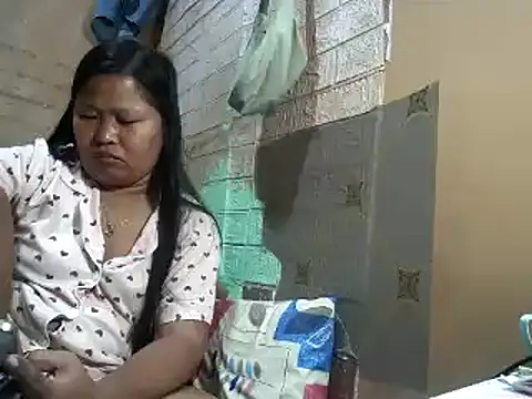 Snapshot of sweethotmom chatting on March 18, 12:58 pm sweethotmom online show from March 18, 12:58 pm
