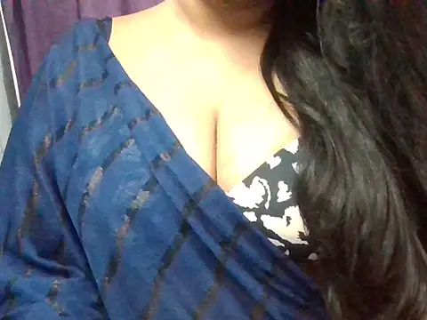 Roopshikha39 online show from June 16, 6:32 pm