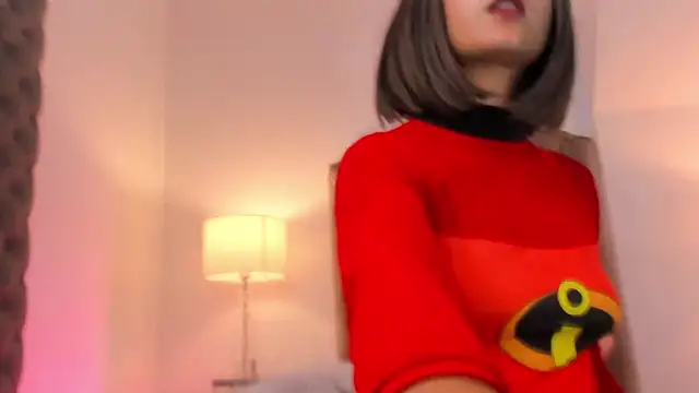 Emma Torres   online show from March 16, 3:39 pm