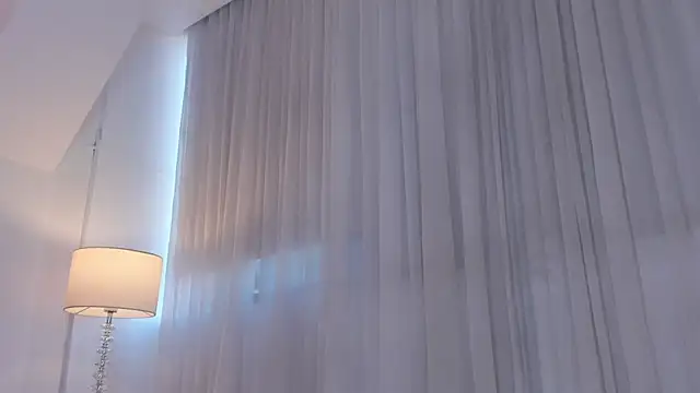 Emma Torres   online show from February 11, 12:10 pm