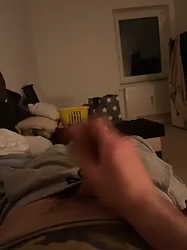 Snapshot of oroszlanw chatting on March 12, 9:03 pm oroszlanw online show from March 12, 9:03 pm