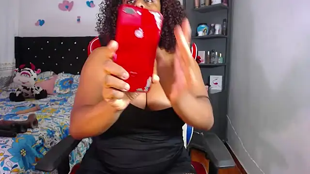 BellaKarla online show from May 15, 11:34 pm