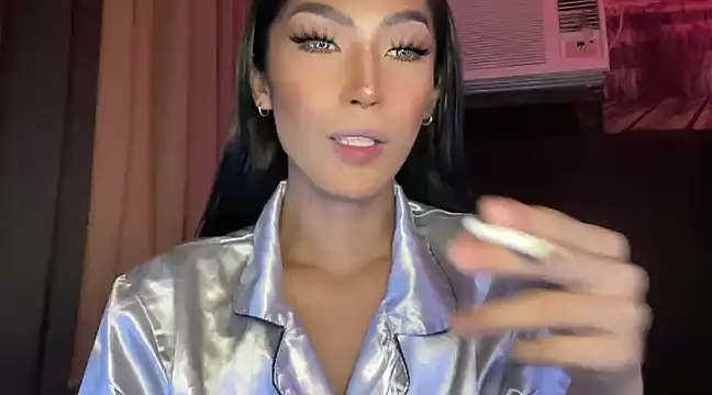 Snapshot of Bella_Gordon chatting on December 24, 12:44 pm Bella Gordon online show from December 24, 12:44 pm