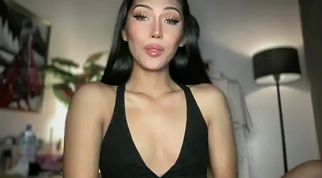 Snapshot of Bella_Gordon chatting on March 18, 7:41 am Bella Gordon online show from March 18, 7:41 am