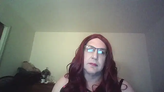 Snapshot of LyssaDragonshadow chatting on August 8, 2:47 am LyssaDragonshadow online show from August 8, 2:47 am