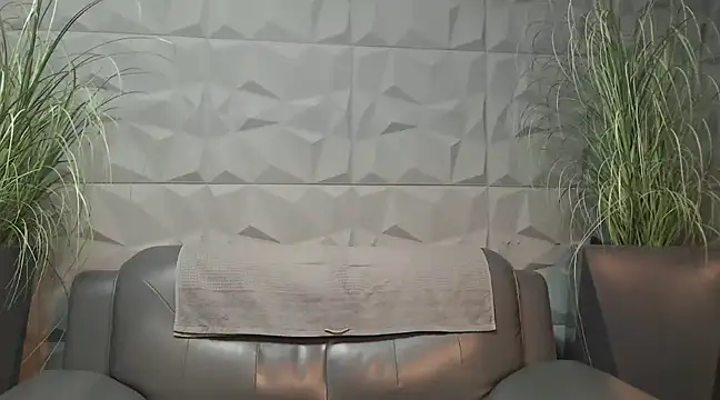 Antoniodiamond online show from December 30, 9:08 pm