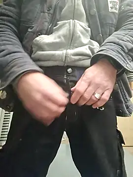 Snapshot of Xcoquinx chatting on November 21, 9:41 am Xcoquinx online show from November 21, 9:41 am