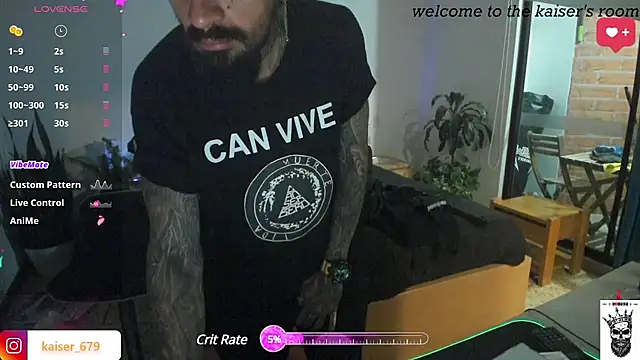 Snapshot of kaiser679_ chatting on January 11, 11:56 pm kaiser679 online show from January 11, 11:56 pm