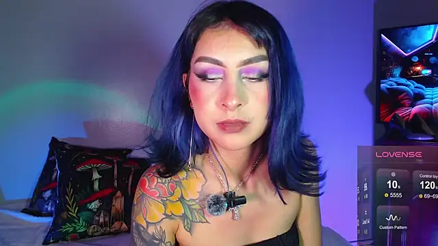 Cinamoonn online show from February 2, 7:35 pm